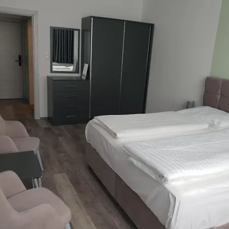 Parkhotel 호텔 크렘스안더다노