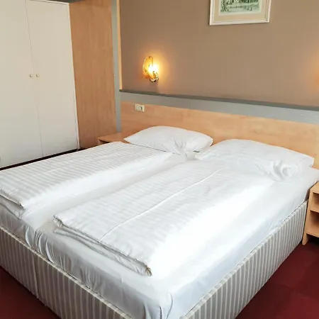 Parkhotel 호텔 크렘스안더다노