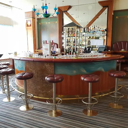 Parkhotel 호텔 크렘스안더다노